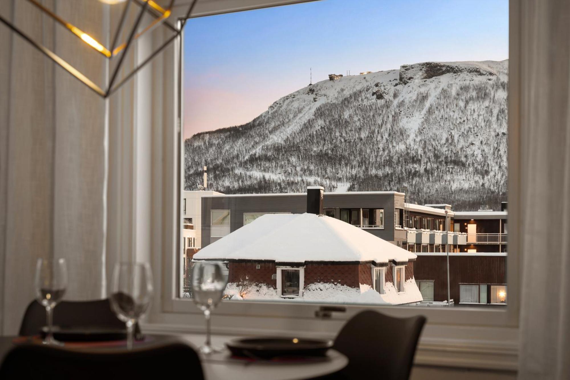 Arctic Homes - Scandinavian 1& 2 Bedroom *